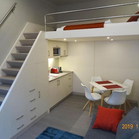 Old Buda Studio Apartment ブダペスト エクステリア 写真