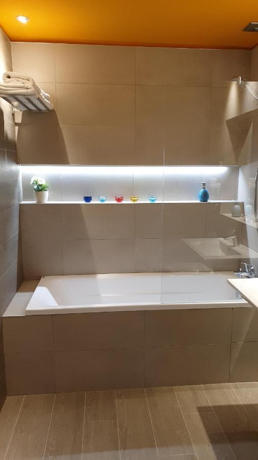 Old Buda Studio Apartment ブダペスト エクステリア 写真